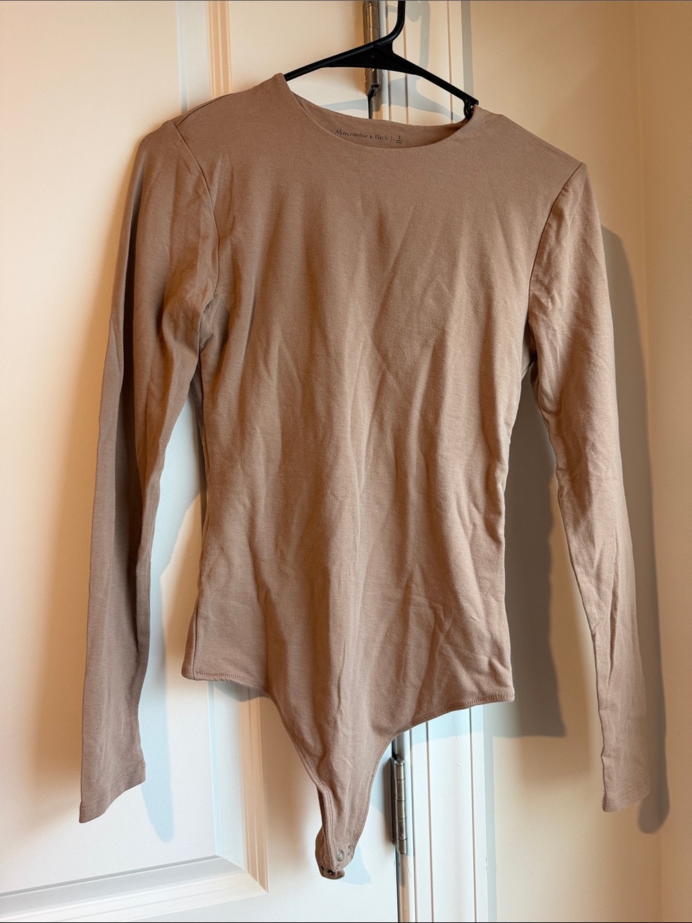 Abercrombie & Fitch Long-Sleeve Bodysuit in Taupe Beige